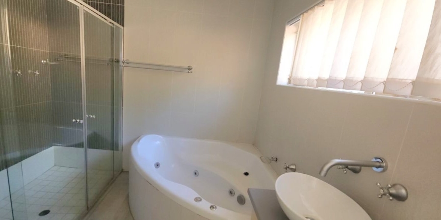 3 Bedroom Property for Sale in Ifafi North West